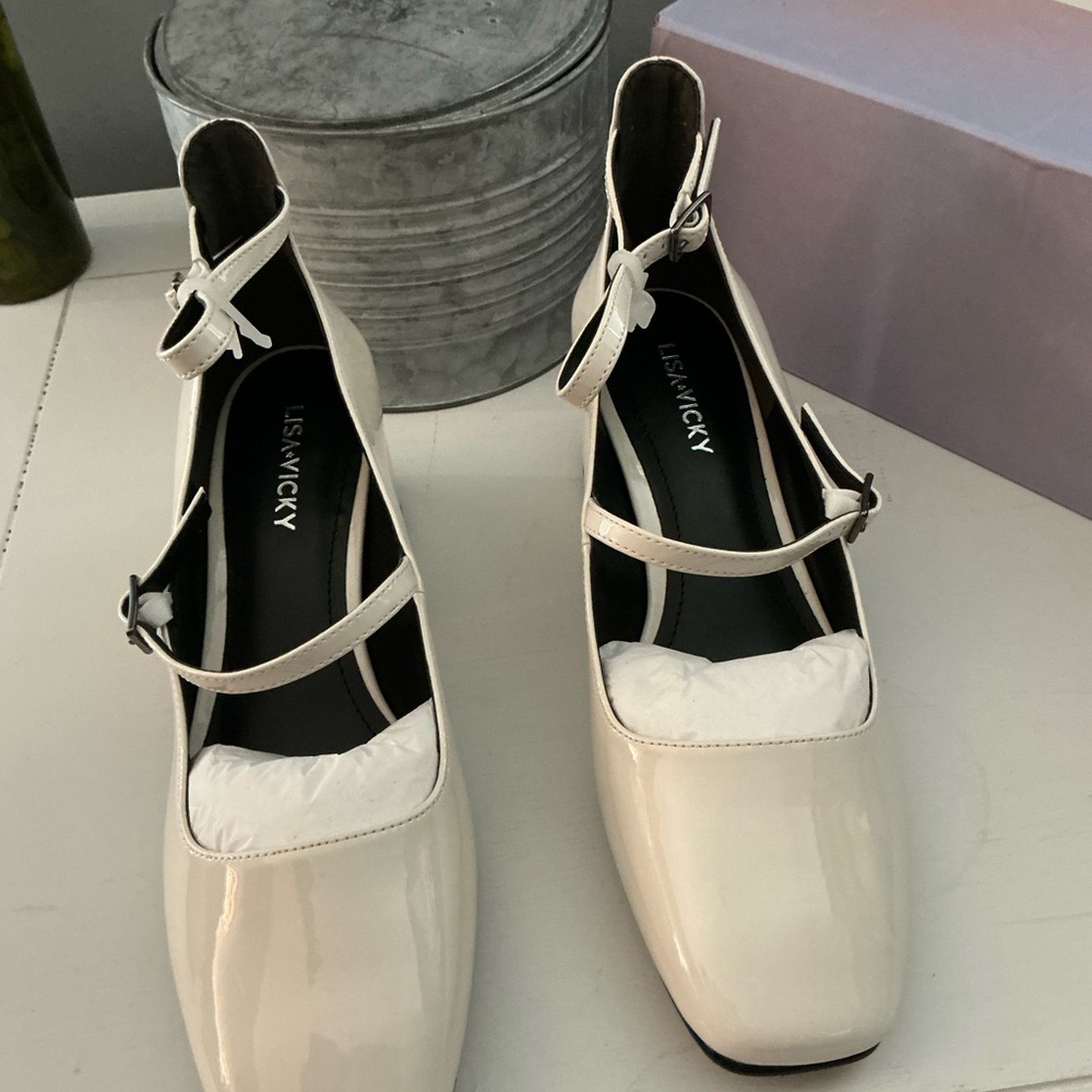 Savvy Cream Mary Jane Heels